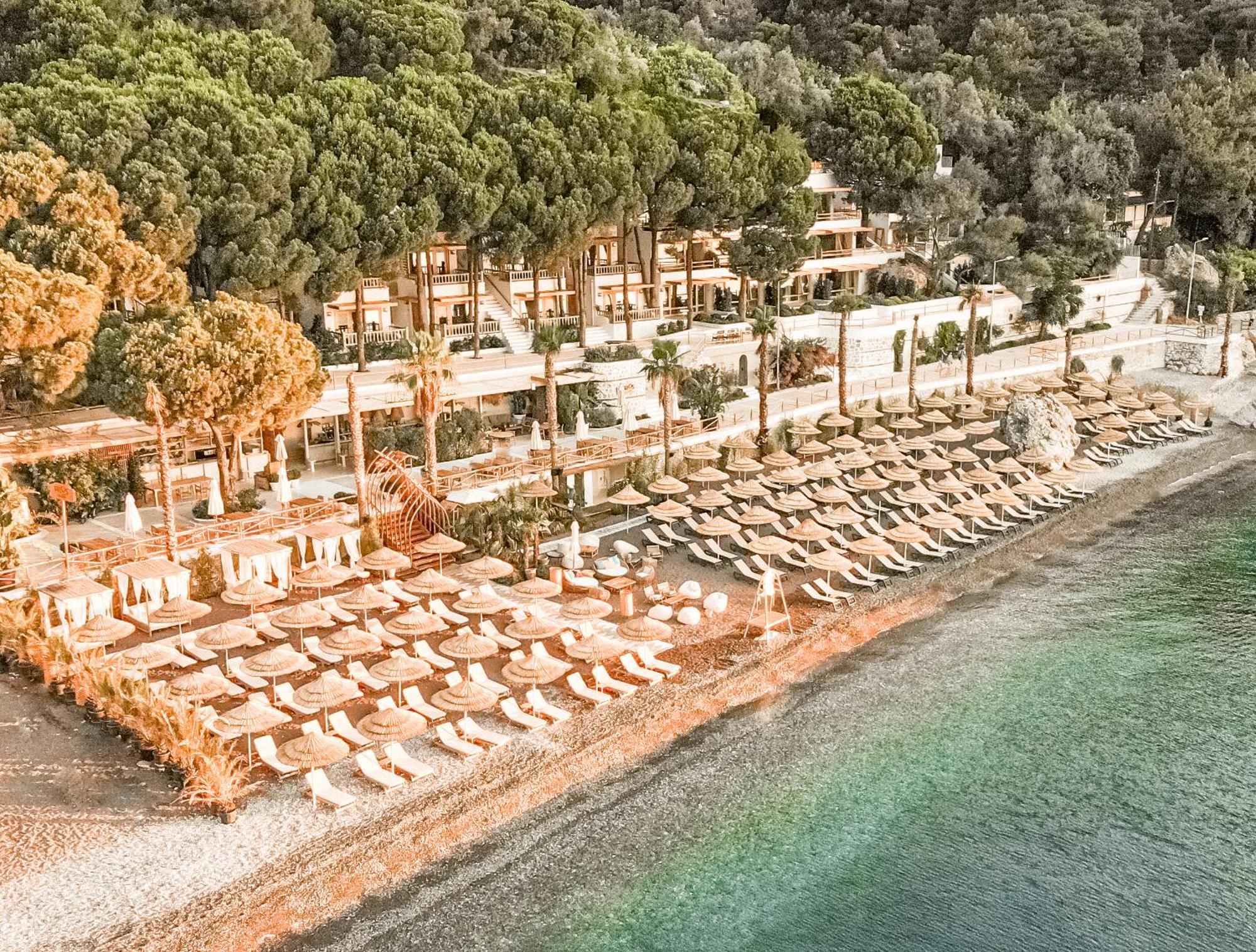 Pilos Suites Турунч Екстериор снимка
