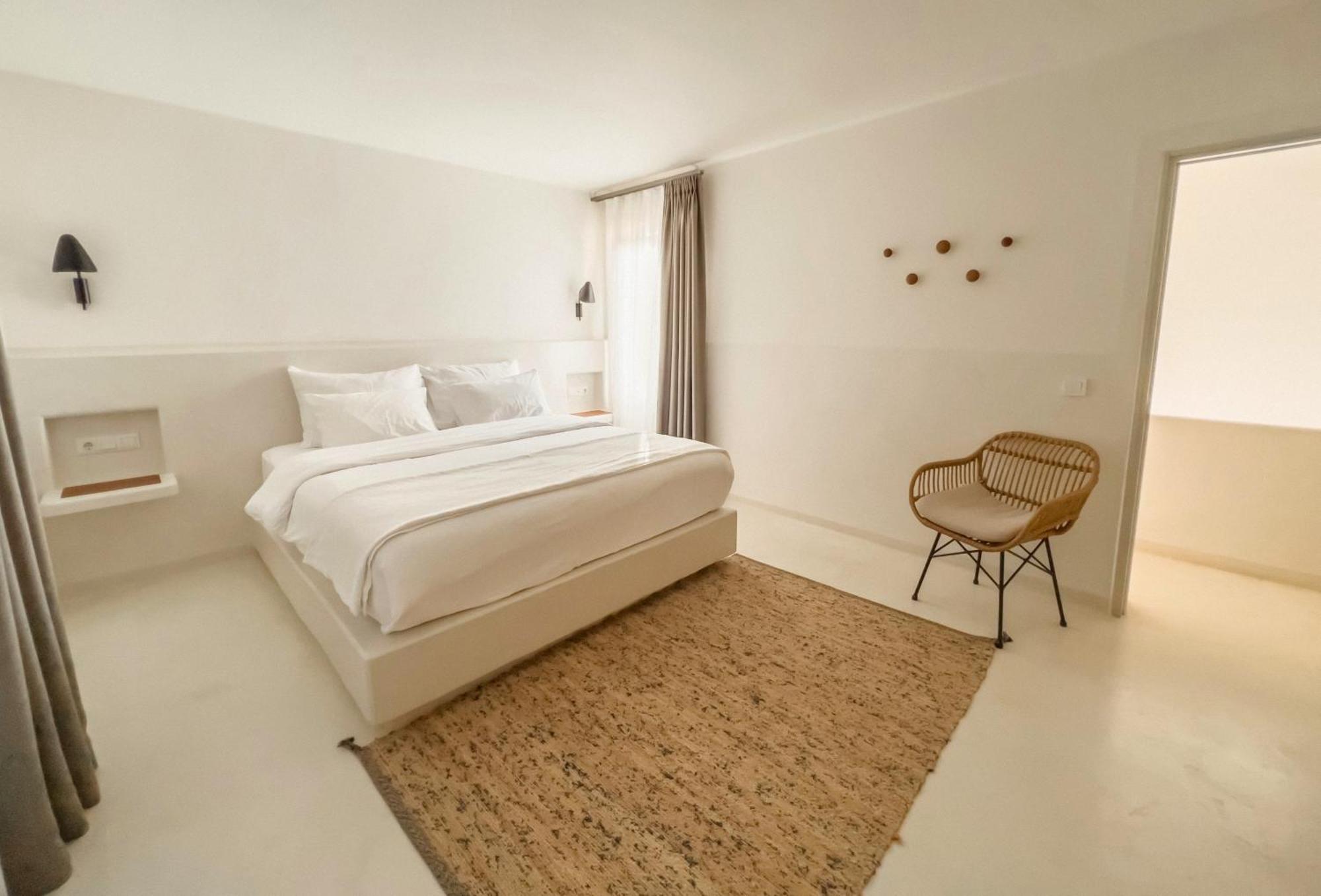Pilos Suites Турунч Екстериор снимка