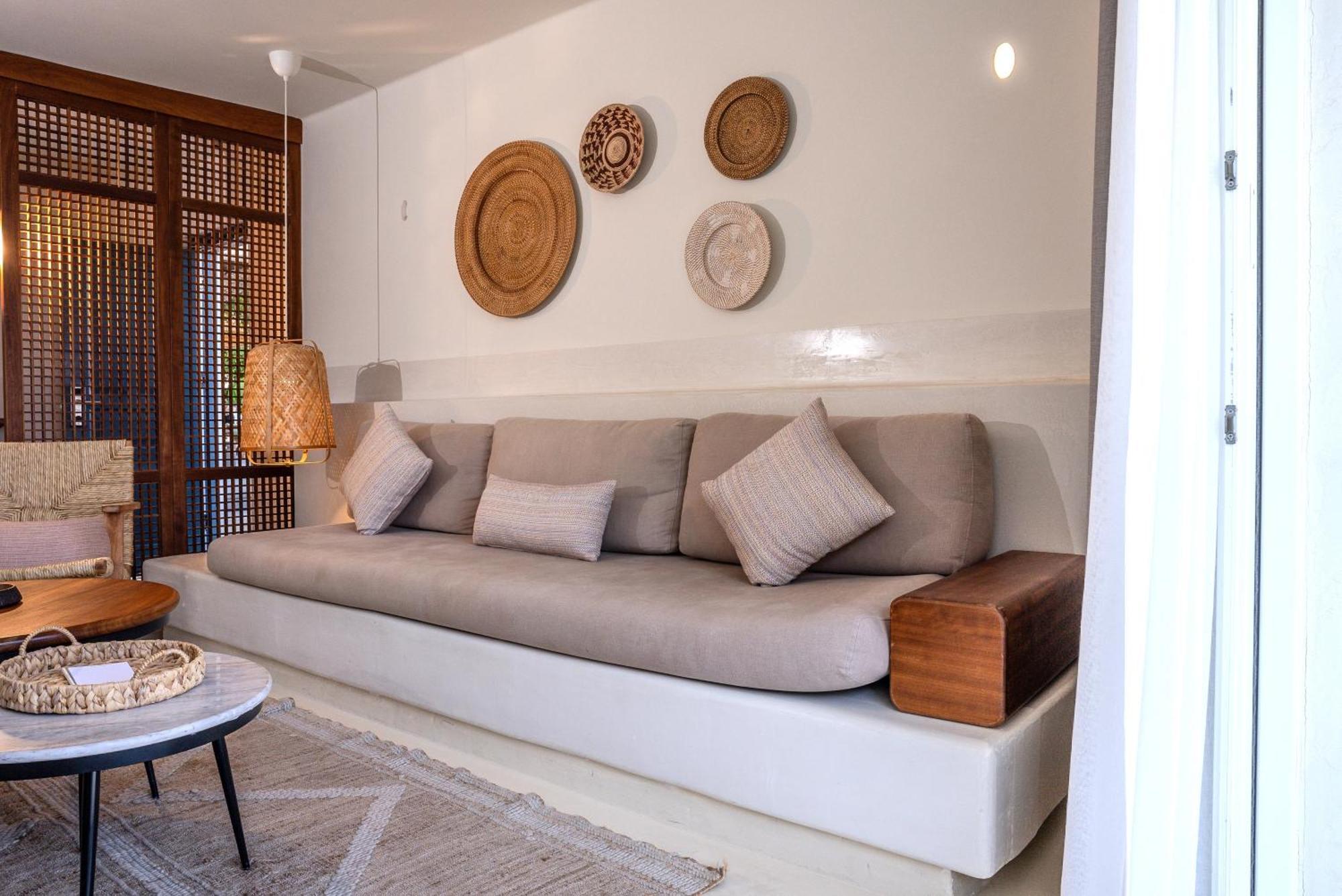 Pilos Suites Турунч Екстериор снимка