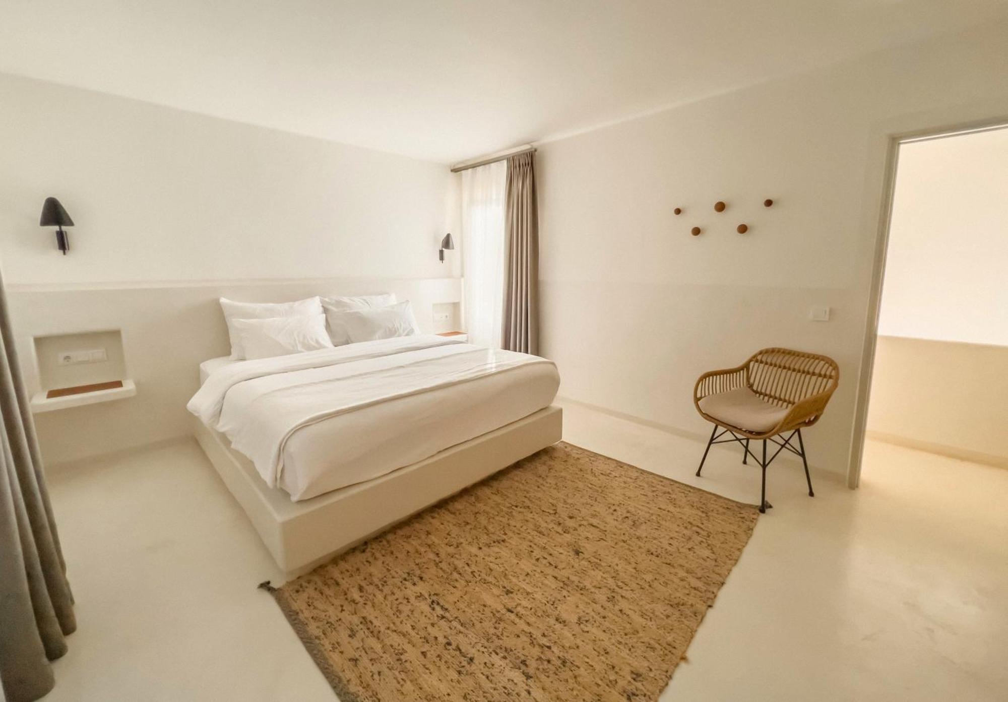 Pilos Suites Турунч Екстериор снимка